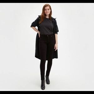 Levi’s 711 Skinny Jeans